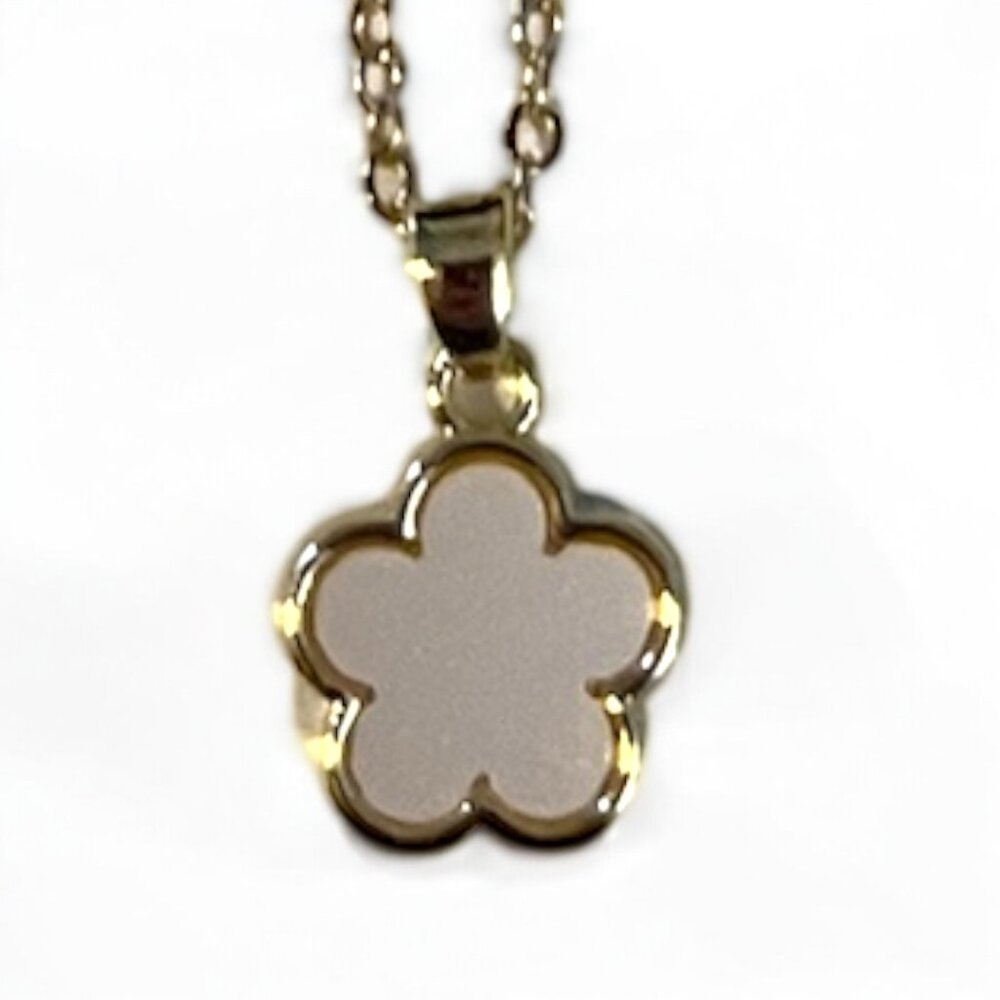 Four Leaf  White Clover Necklaces for Women | Pendant | Lovely Gift - White/Gold